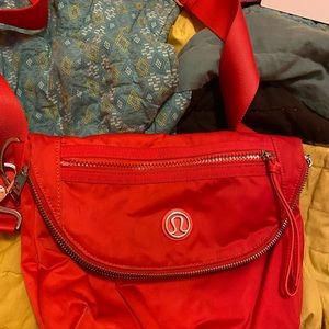 Red lululemon purse